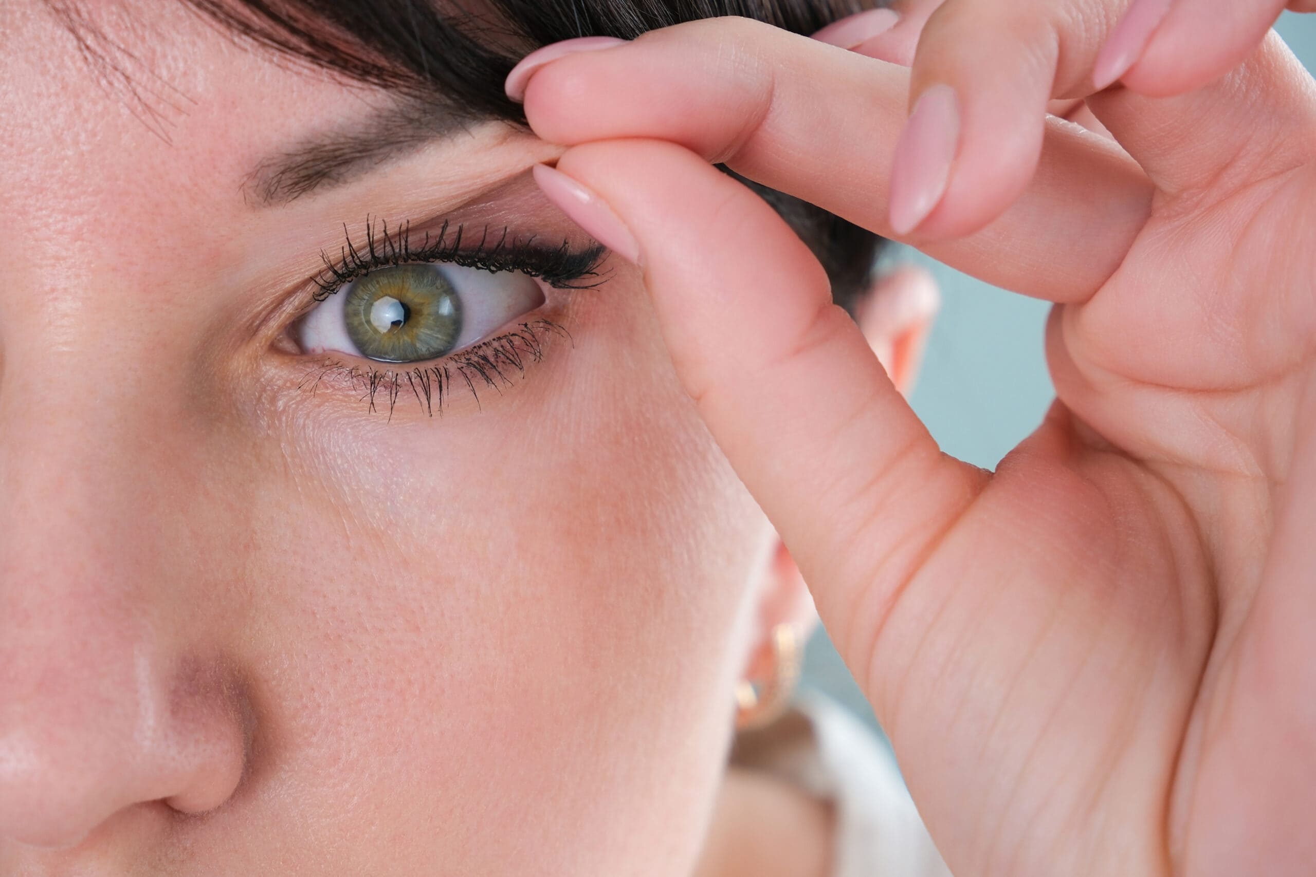 Eyelid Heaviness: Causes and Treatment Options